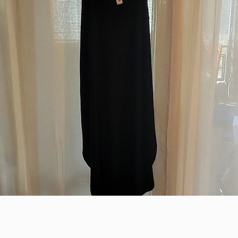 Elegant Black Maxi Dress